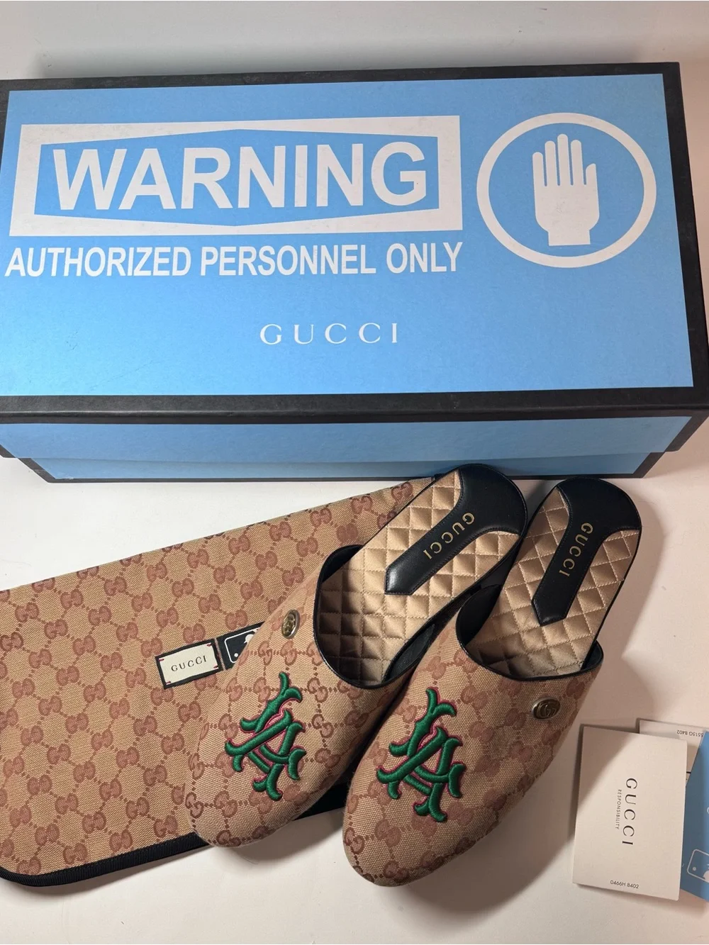 GUCCI LA GG MLB Dodgers LOGO CANVAS Slippers Size 9 US 7.5 UK Bag Box Packaging